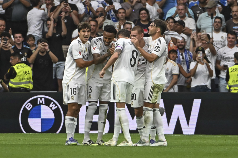 Real Madrid vence o Espanyol com golaço de Éder Militão