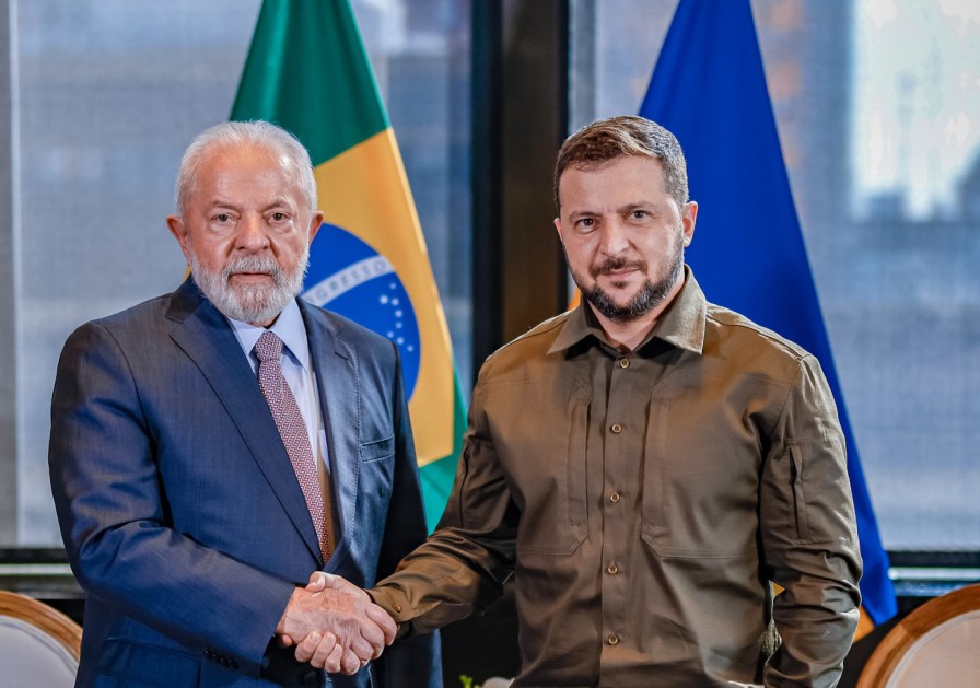 20.09.2023 - Encontro com o Presidente da Ucrânia, Volodymyr Zelensky 20.09.2023 - Presidente da República, Luiz Inácio Lula da Silva, durante encontro com o Presidente da Ucrânia, Volodymyr Zelensky, em Nova York. Nova York - EUA. Foto: Ricardo Stuckert / PR