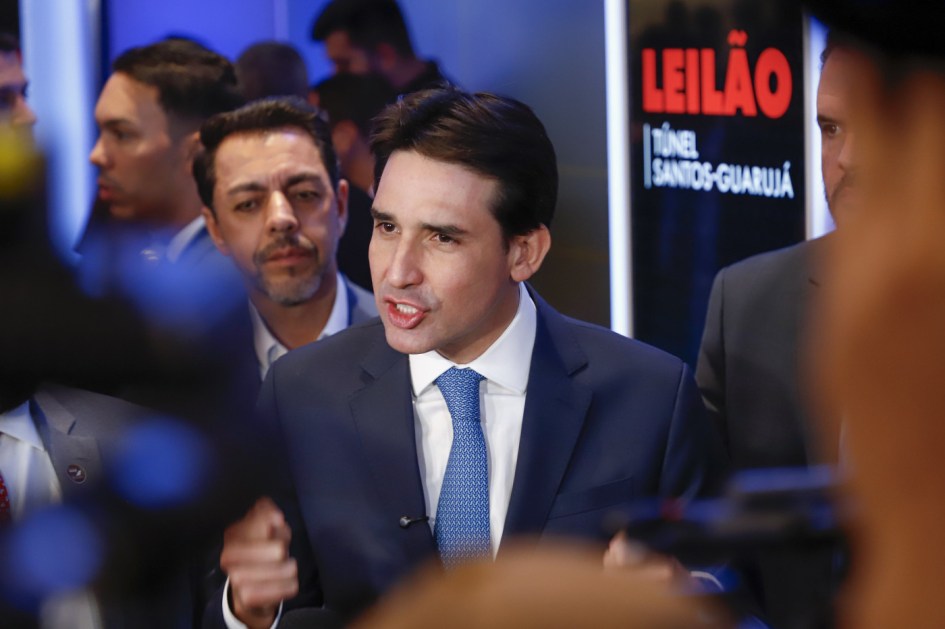 O ministro de Portos e Aeroportos, Silvio Costa Filho durante o Leilão do Túnel Imerso conectando Santos-Guaruja