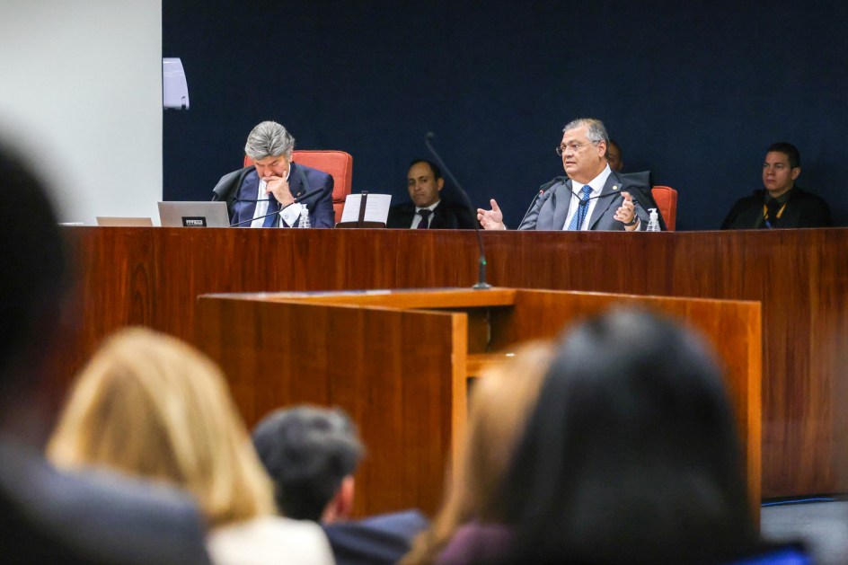 Luiz Fux e Flávio Dino no julgamentos da Ação Penal 2668