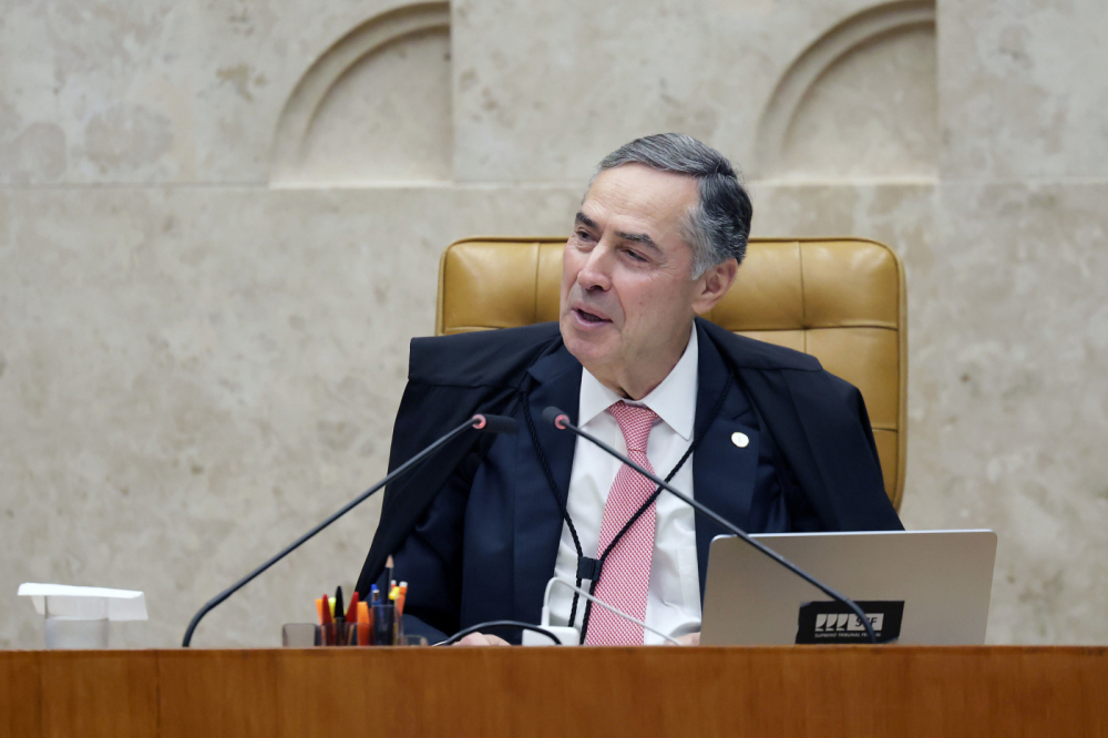 Barroso se despede da presidência do STF exaltando ‘preservação do Estado de Direito’