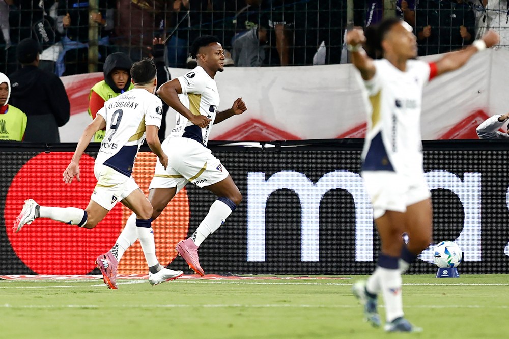 São Paulo perde para o LDU por 2 a 0 nas quartas da Libertadores