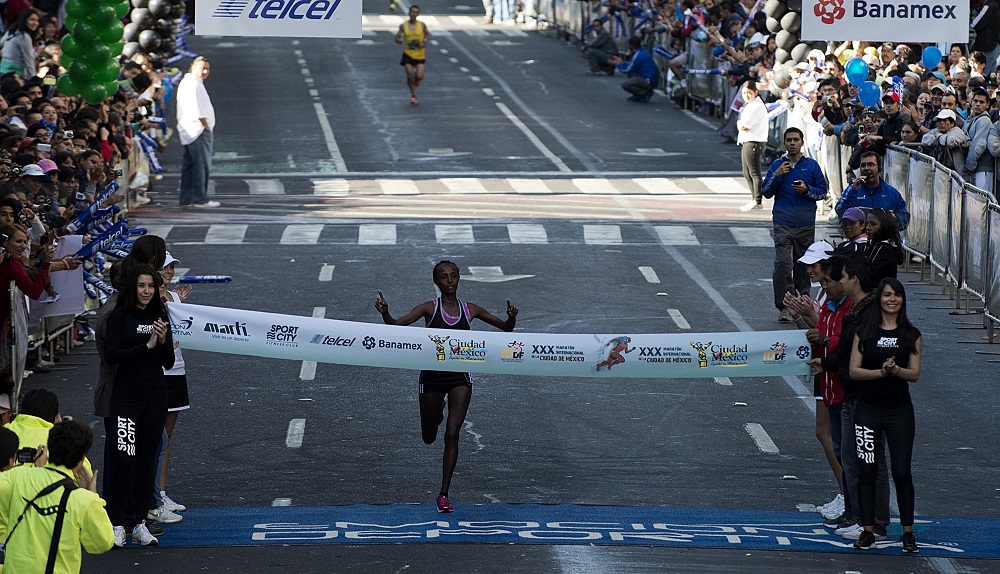 Campeã da maratona de Estocolmo sofre colapso durante treino e morre aos 30 anos