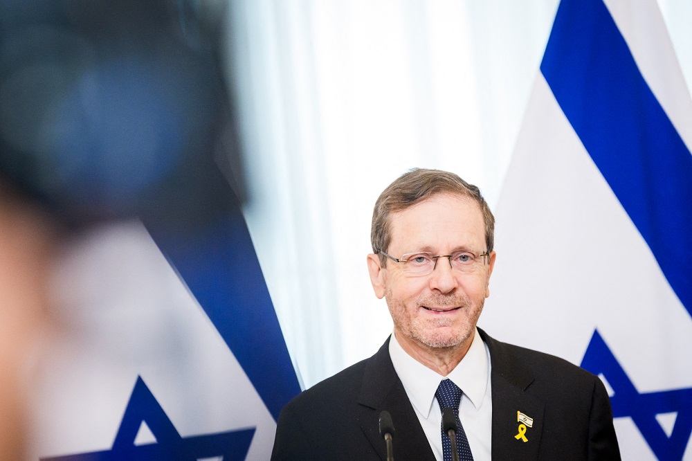 Presidente de Israel viaja na quinta-feira ao Vaticano para encontro com Leão XIV