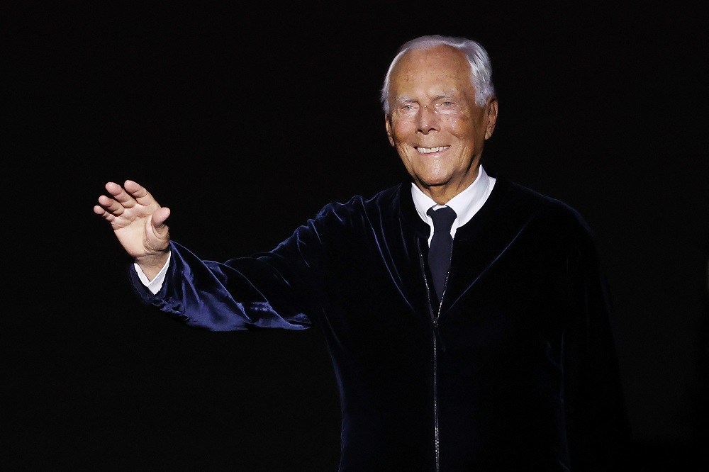 O que acontece com a grife Armani depois da morte de Giorgio Armani?