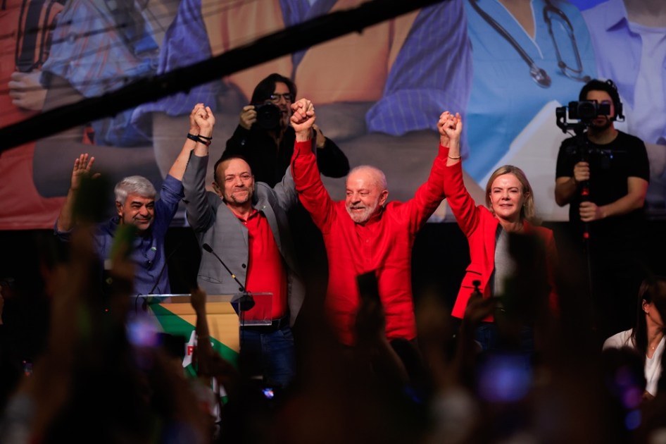 Humberto Costa, Edinho Silva, Lula e Gleisi Hoffmann durante o 17º Encontro Nacional do PT