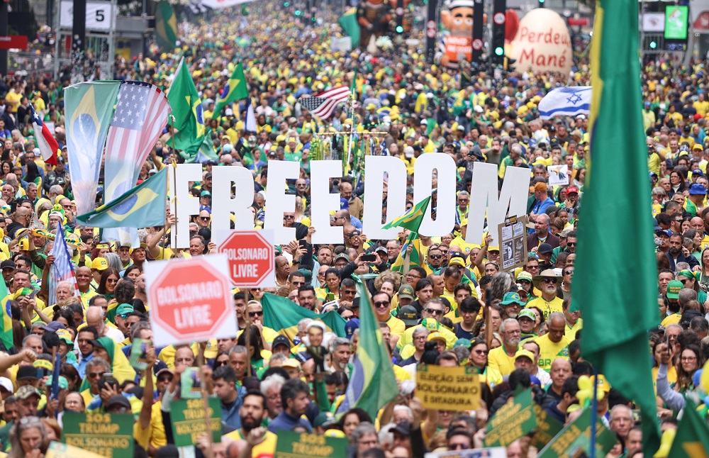 AO VIVO: Aliados de Jair Bolsonaro pedem anistia em manifestação na Avenida Paulista; acompanhe