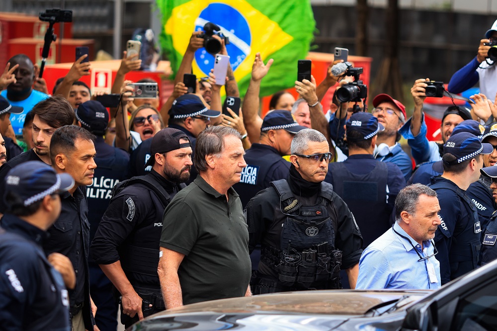 Moraes cobra explicações da Polícia Penal por atraso em saída de Bolsonaro do hospital
