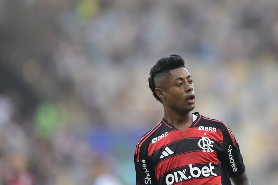 Bruno Henrique jogador do Flamengo durante partida contra o Vasco no estádio Maracanã