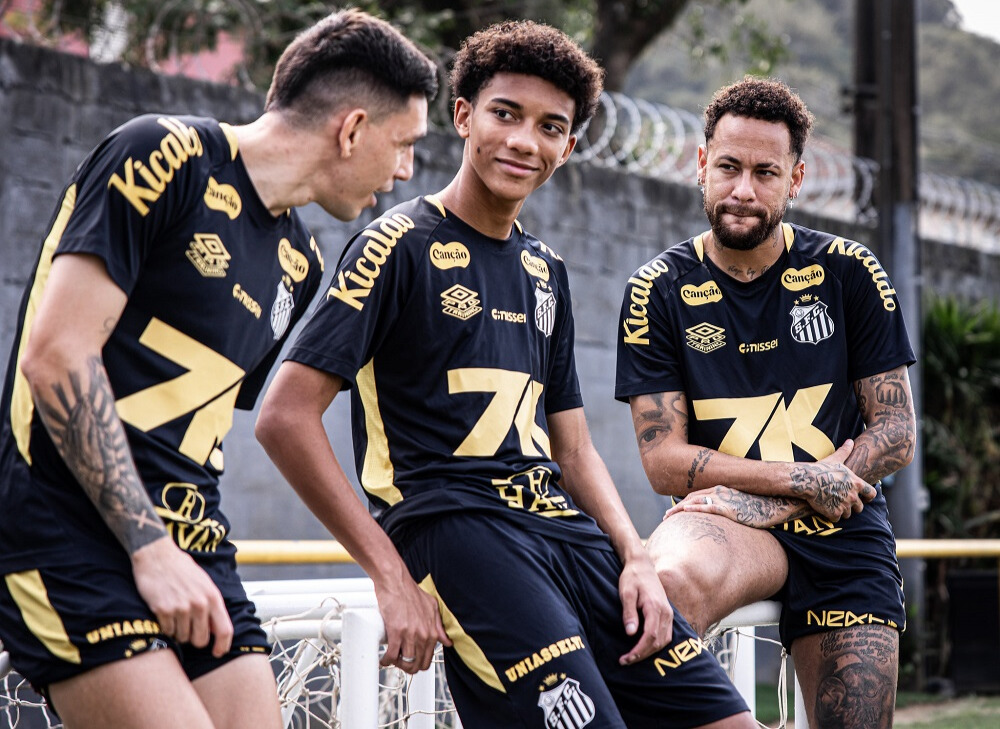 Neymar tem lesão muscular confirmada e desfalca Santos no clássico contra o São Paulo
