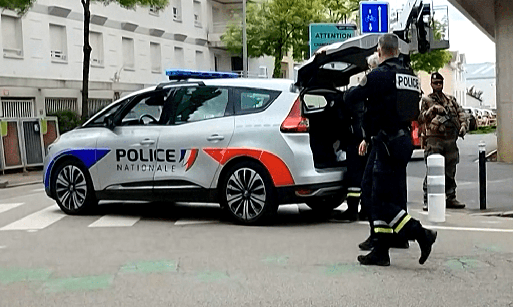 Ataque com faca na França