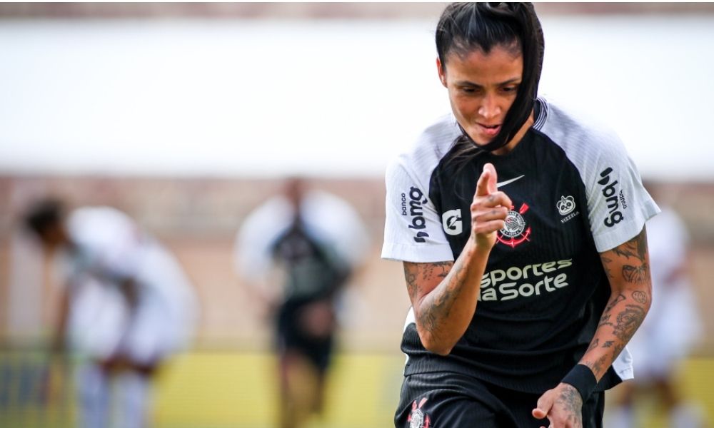 Paulista Feminino: Corinthians vence Santos por 1 a 0 e se isola ainda mais na liderança