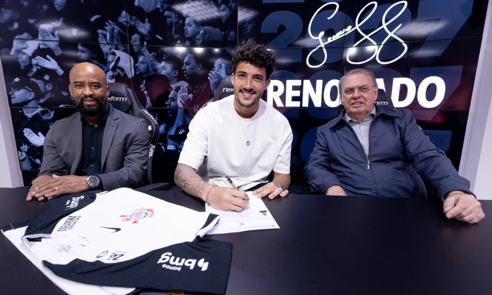 Corinthians anuncia renovação de Gustavo Henrique