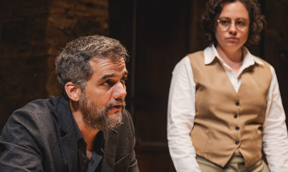 Wagner Moura volta ao teatro após 16 anos em peça interativa