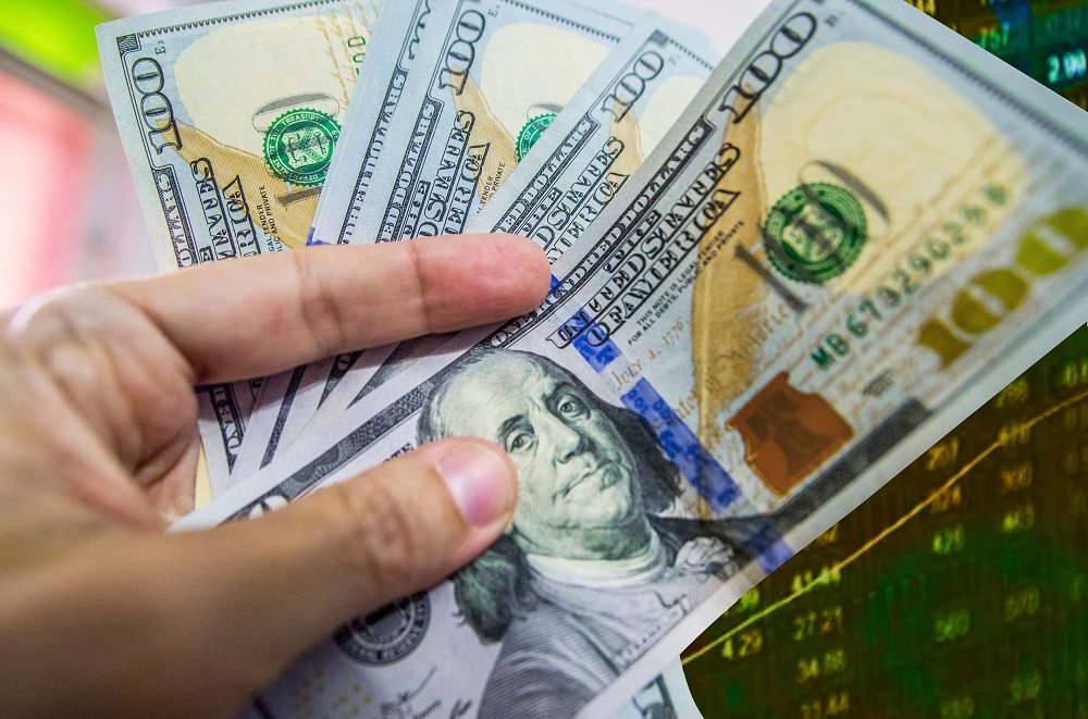 Dólar fecha em alta com aversão ao risco após oito pregões de queda