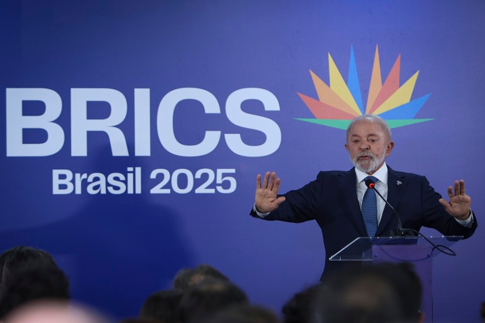 O presidente Luiz Inácio Lula da Silva concede entrevista coletiva após o encerramento da 17ª Cúpula dos Brics