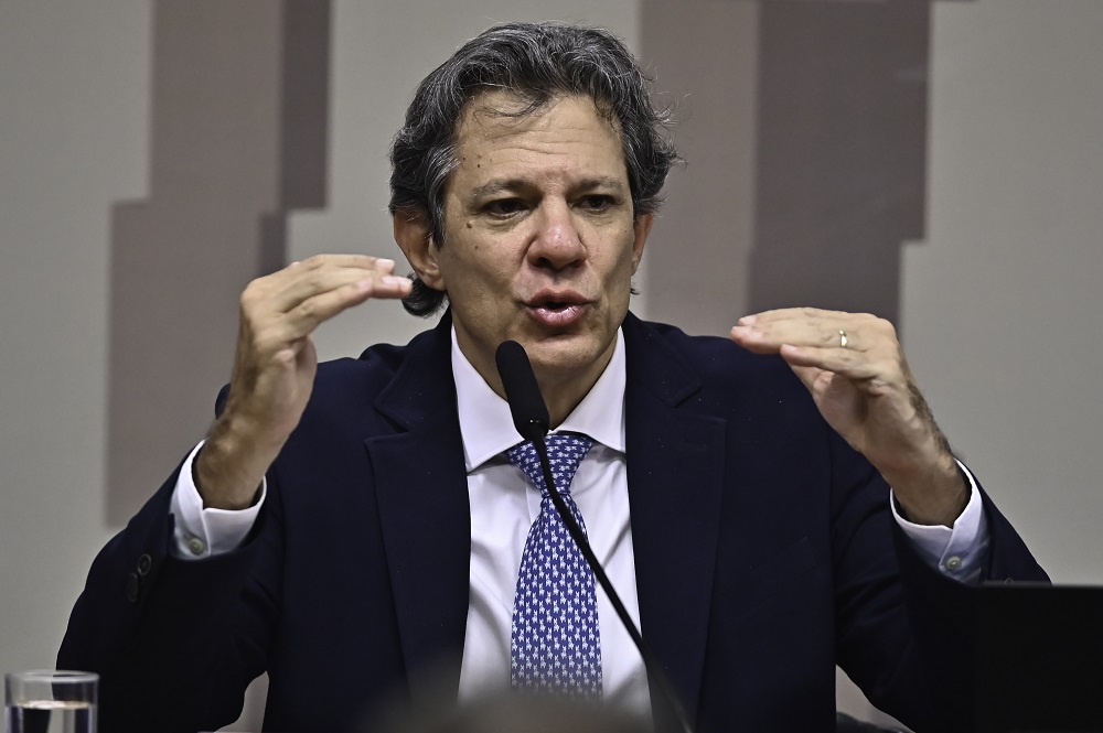 Haddad critica EUA e propõe isenção de IR para brasileiros com até R$ 5 mil mensais