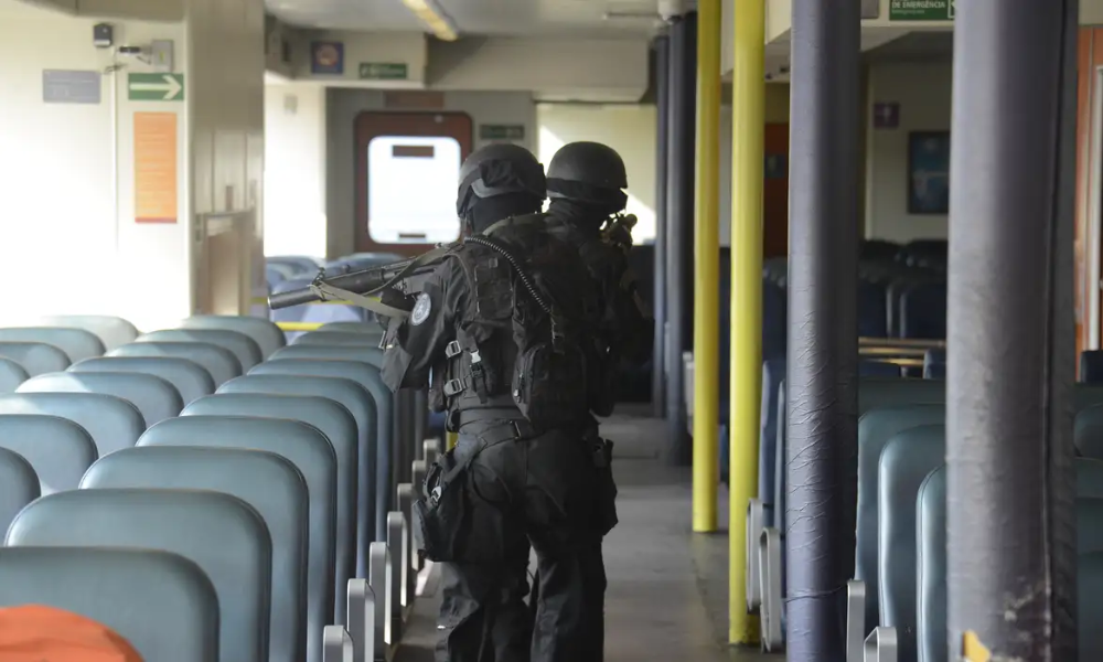 O Batalhão de Operações Policiais Especiais (Bope), tropa de elite da Polícia Militar terá um investimento de R$ 31,6 milhões, que serão aplicados em licitações internacionais para a aquisição de equipamentos.
