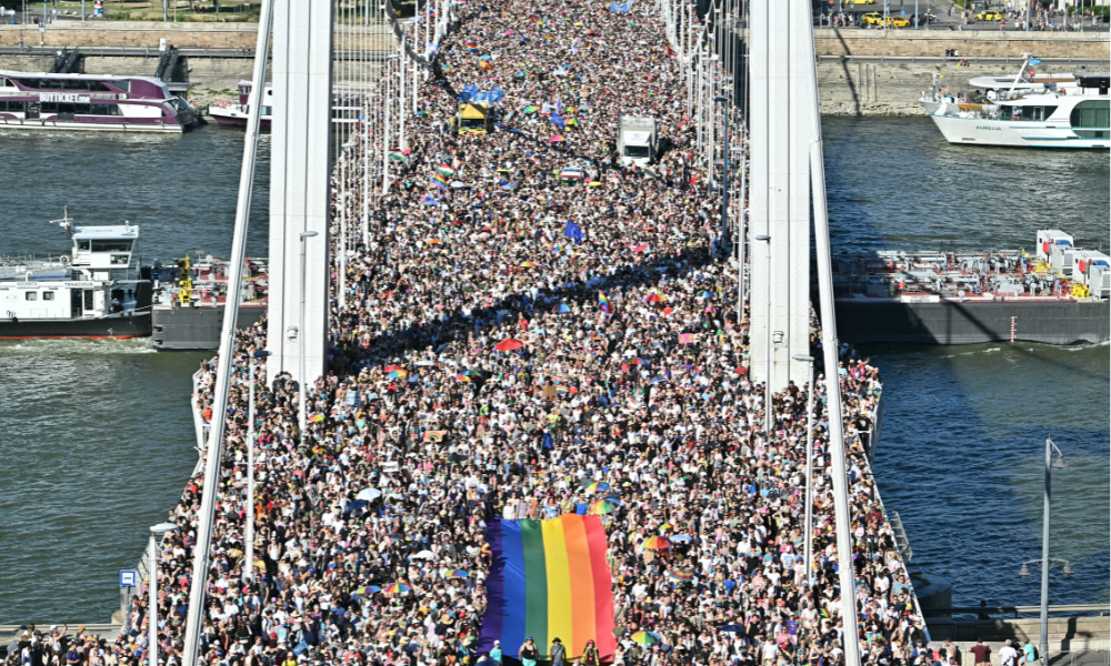 Hungria proíbe Parada do Orgulho em repressão à comunidade LGBTQIA+