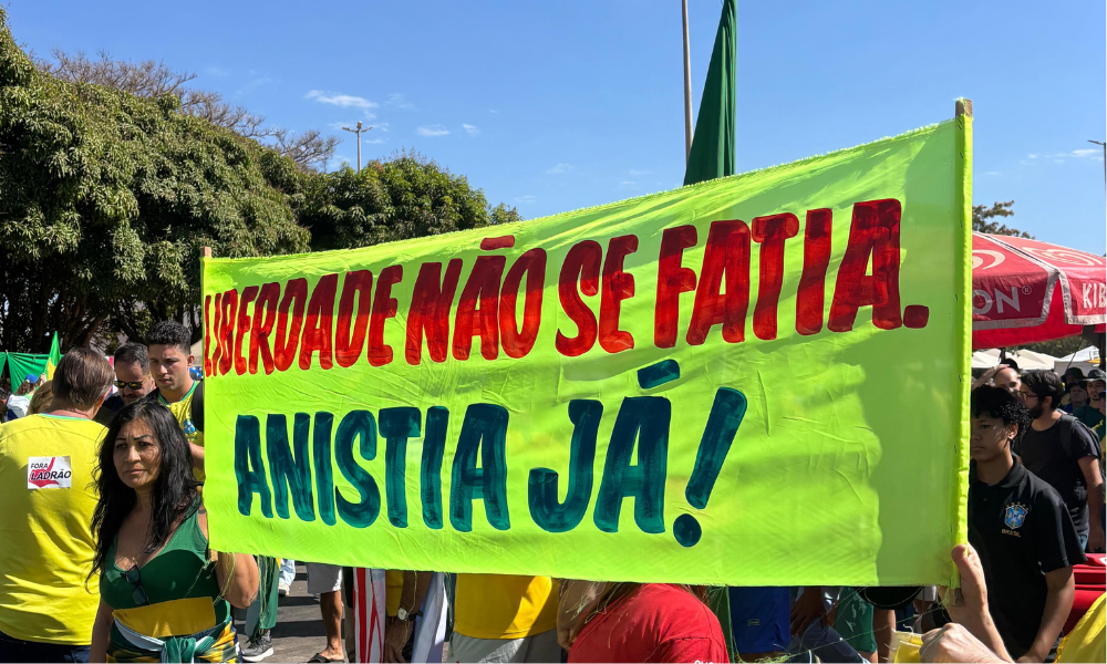 Sob o lema "Reage Brasil", o início da mobilização foi marcado pela manhã no Rio de Janeiro, embora seu palco principal abra à tarde em São Paulo.