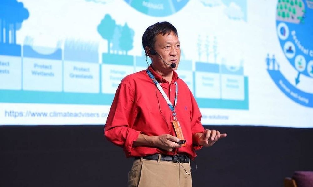 Kongjian Yu