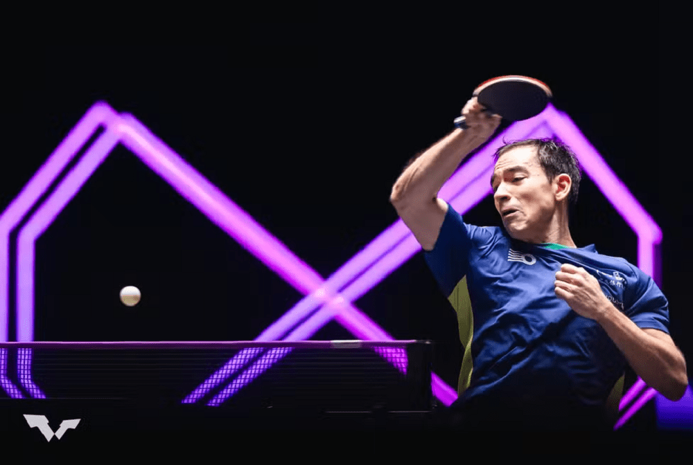 Hugo Calderano é dominado pelo número 2 do mundo e fica com o vice no WTT de Macau