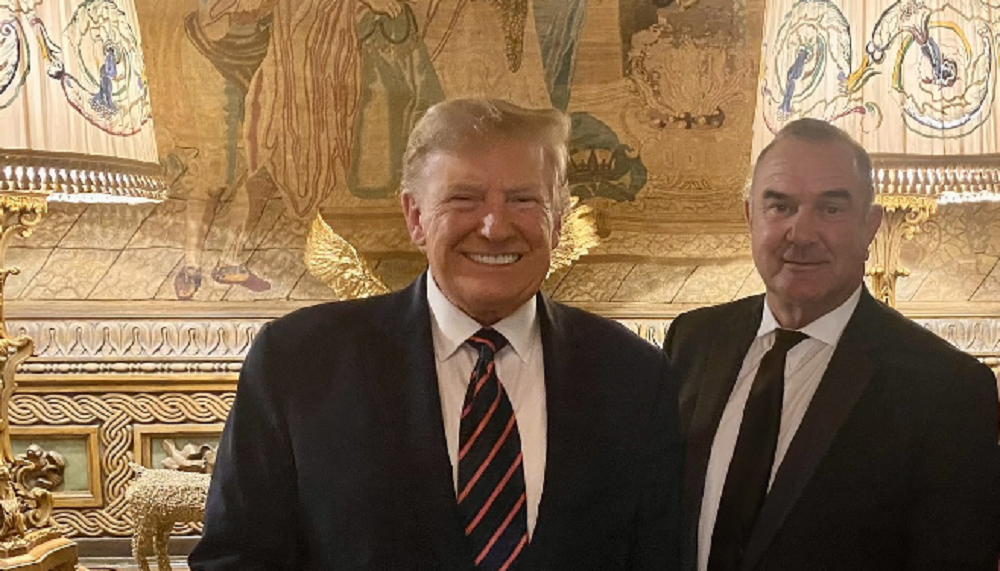 Com apoio de Trump, governador sanciona mapa eleitoral no Missouri