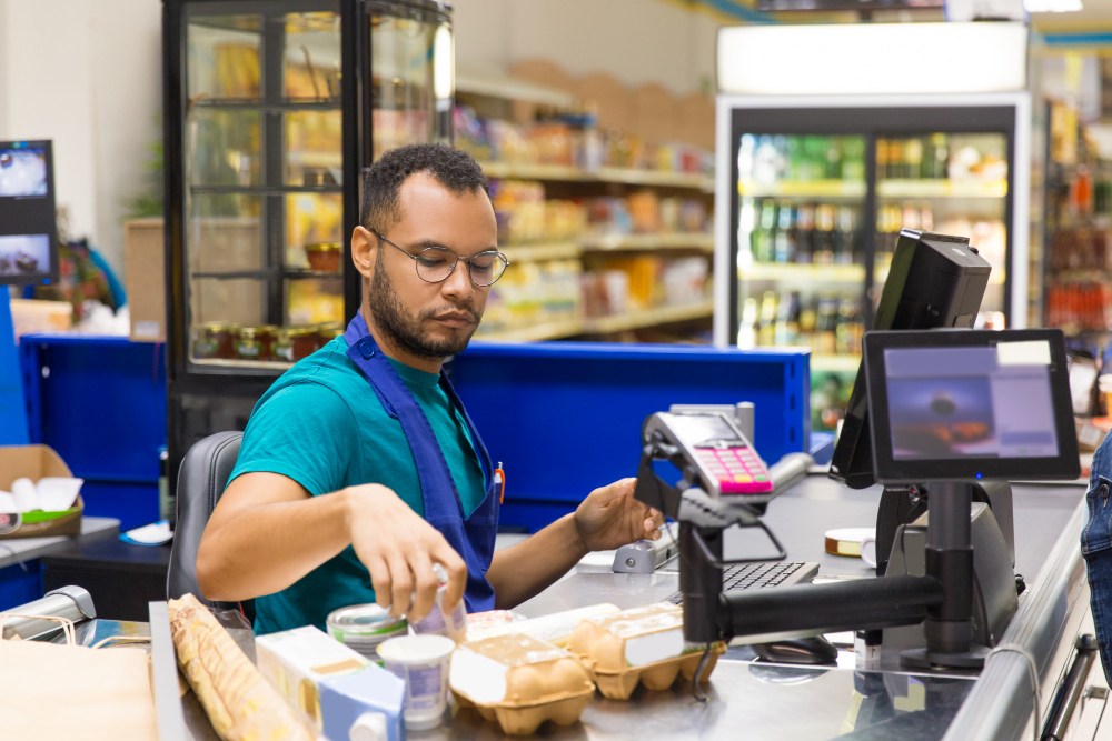 Supermercados ainda deixam de registrar 30% das compras por CPF, aponta levantamento