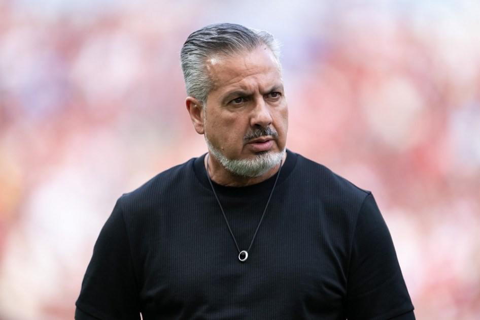 José Boto diretor de futebol do Flamengo durante partida contra o Grêmio no estádio Maracanã