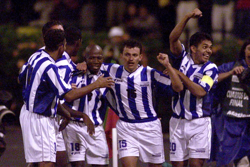 Derrota para Honduras em 2001 ampliou as incertezas sobre a seleção