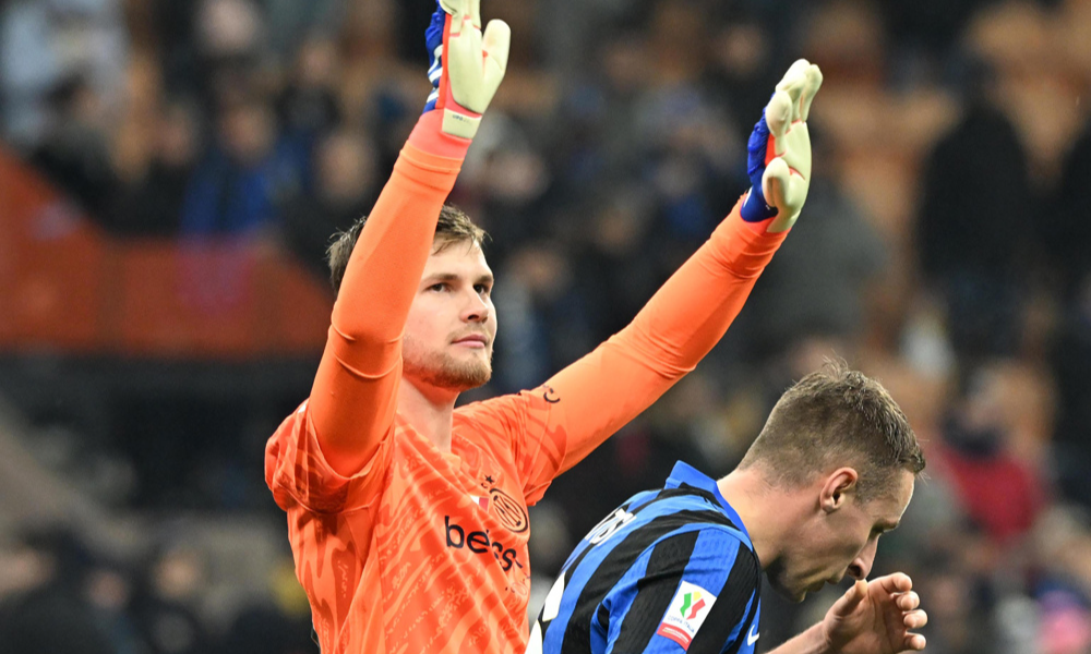 Foto de arquivo do goleiro espanhol Josep Martínez, da Inter de Milão, que atropelou um idoso de 81 anos em uma cadeira de rodas elétrica nesta terça-feira (28), matando-o instantaneamente