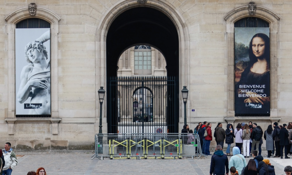 Ministro francês diz que joias roubadas do Louvre têm valor ‘incalculável’