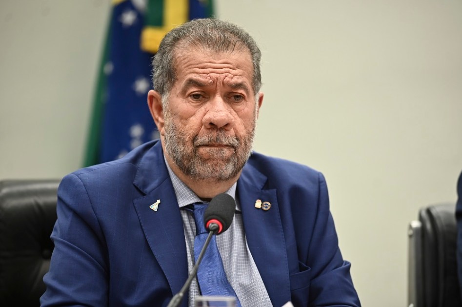 CARLOS LUPI FALA SOBRE AS FRAUDES NO INSS