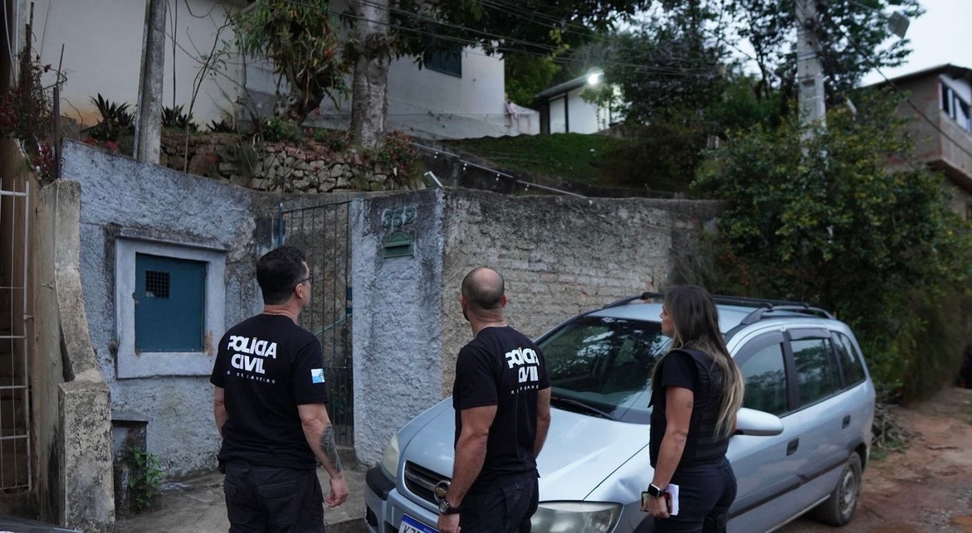 Operação contra expansão do Comando Vermelho na Região Serrana do RJ prende PM e assessor municipal