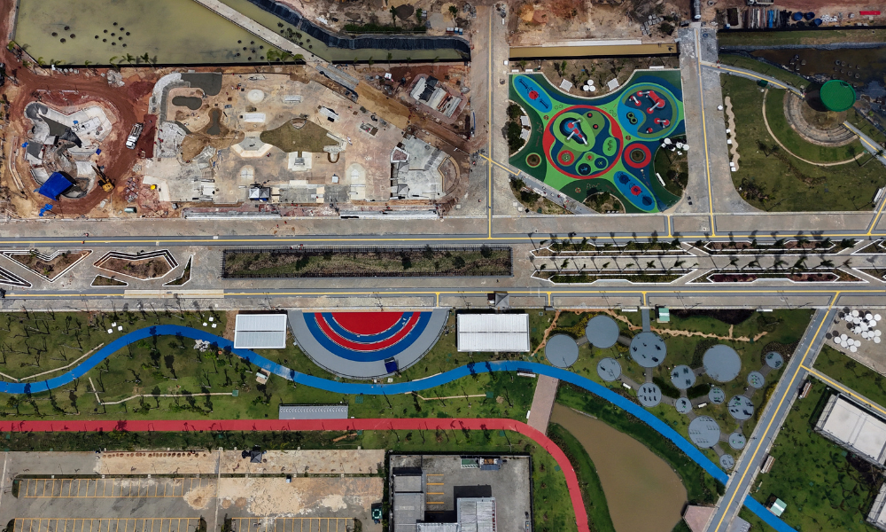 Vista aérea da construção do Parque da Cidade em Belém, Pará, Brasil, tirada em 16 de junho de 2025. O Brasil sediará a conferência climática da ONU, COP30, em novembro, na cidade amazônica de Belém. (Foto de Carlos Fabal / AFP)