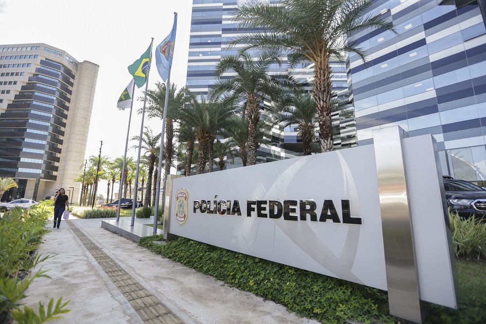 Polícia Federal prende foragido da Justiça belga procurado pela Interpol no RJ
