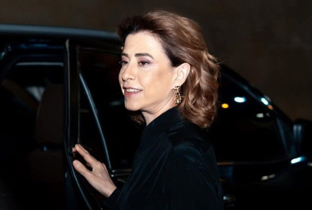 Fernanda Torres anuncia filmagens de ‘Os Corretores’, comédia dirigida por Andrucha Waddington