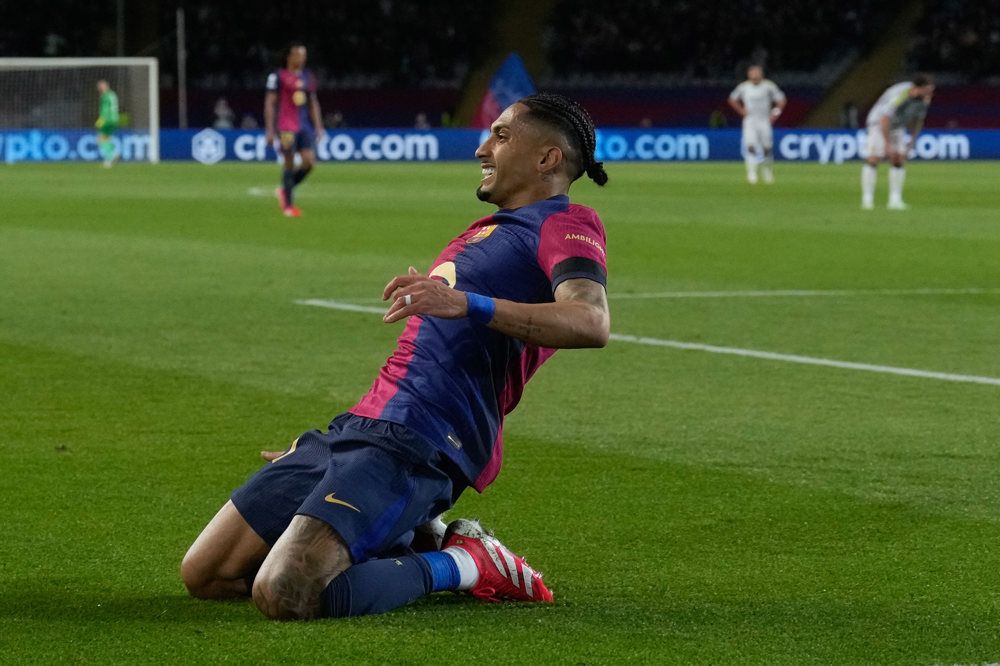 Técnico do Barcelona confirma retorno de Raphinha
