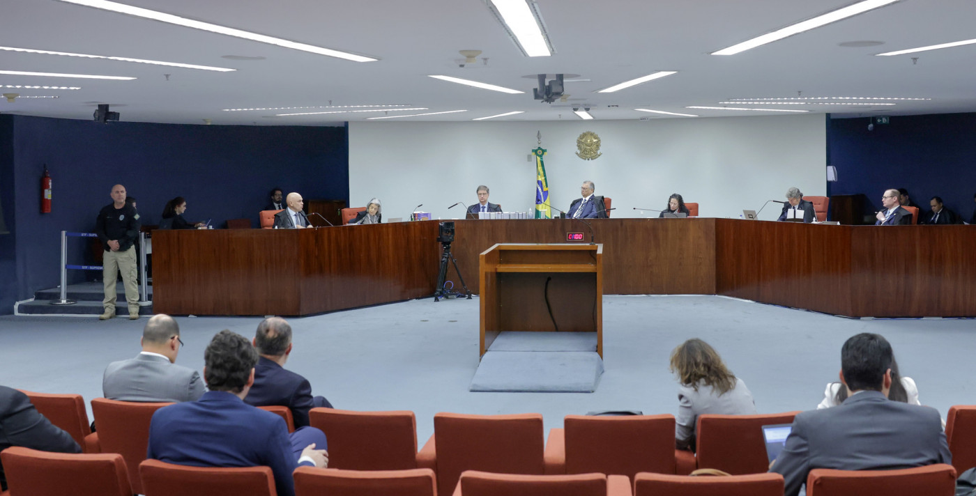 Por unanimidade, STF nega recurso e mantém condenação de Bolsonaro
