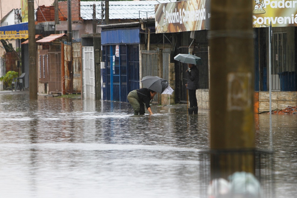 Frente fria vai provocar temporais no Sul do país; leia a previsão