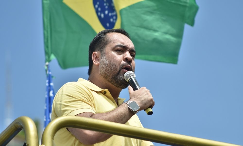 Oposição pede impeachment de Castro após operação com 121 mortos no Rio