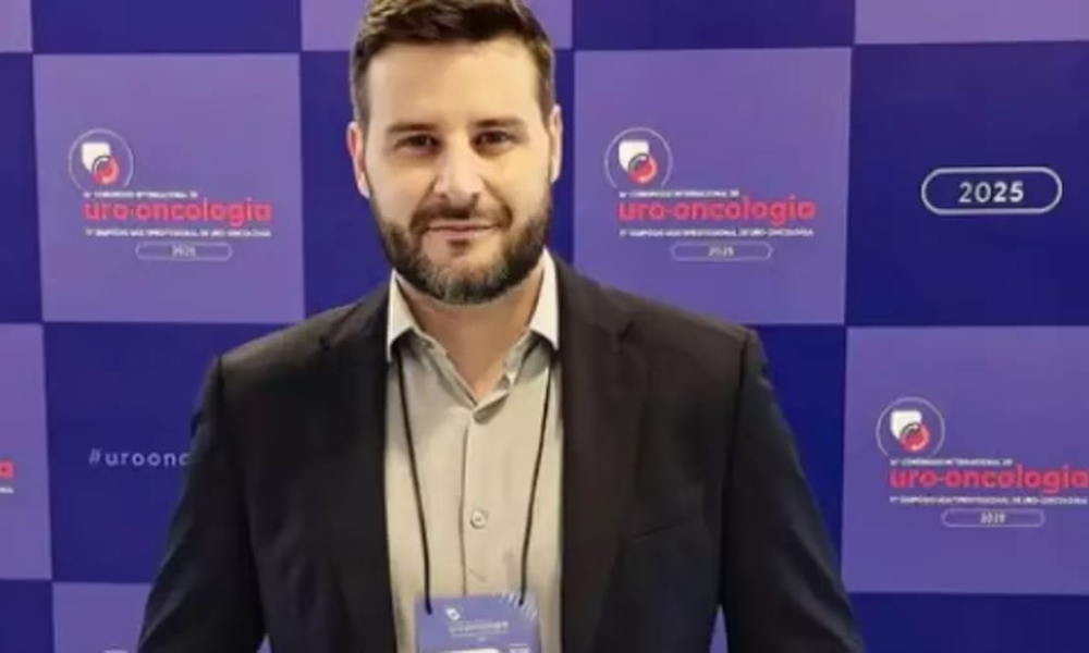 Médico urologista Cauê Brunelli Dezotti, de 38 anos, morreu em Lima, para onde viajou para acompanhar o Palmeiras, seu time do coração