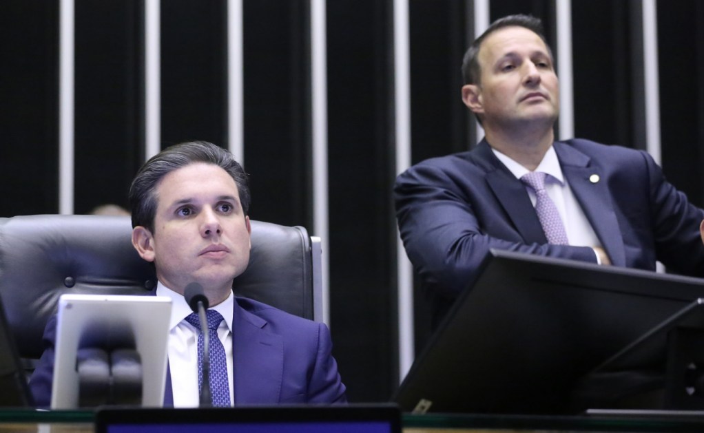 Discussão e votação de propostas legislativas. Presidente da Câmara dos Deputados, Hugo Motta (REPUBLICANOS - PB). Dep. Guilherme Derrite (PP - SP).