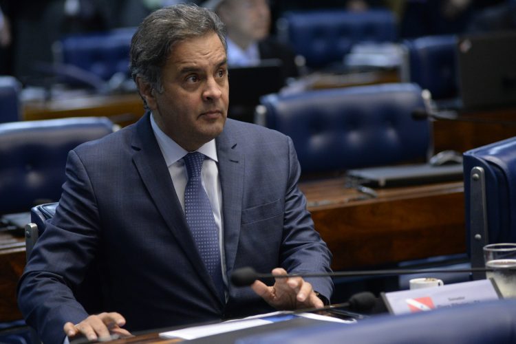Aécio Neves deve reassumir presidência do PSDB nesta quinta-feira