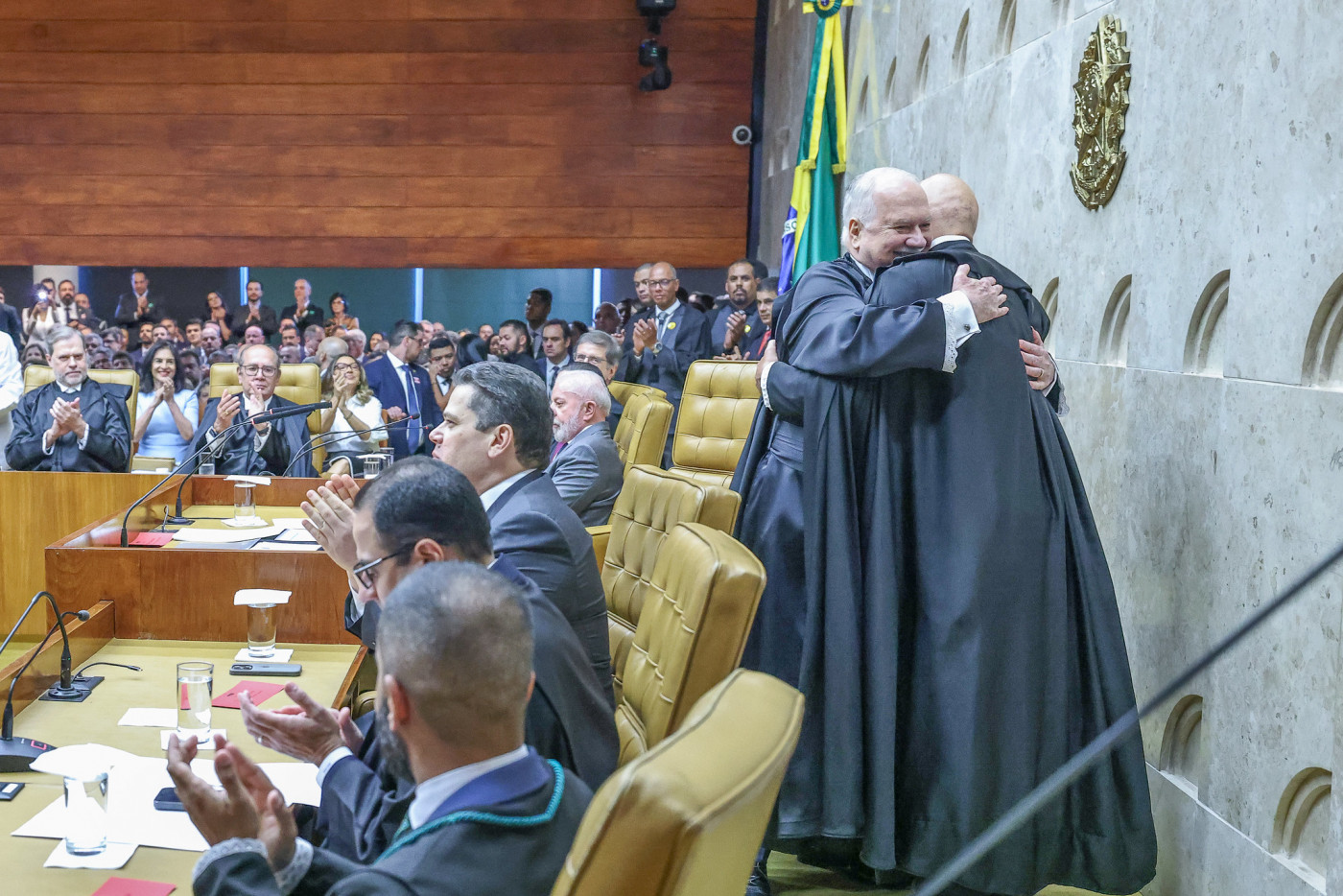Fachin manda para Moraes decisão sobre mototaxis em São Paulo