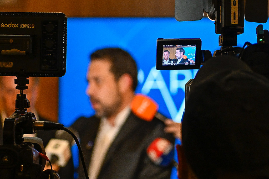 ‘É inaceitável manter a escala 6×1’, diz Boulos