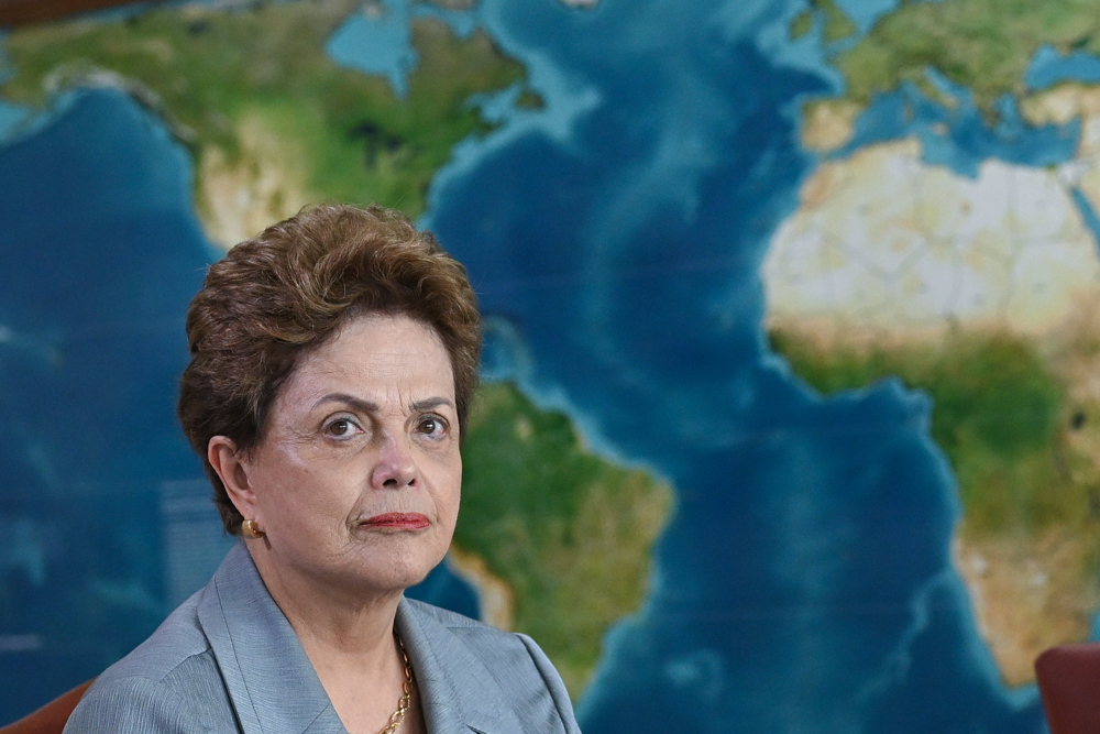 Dilma chama condenação de Cristina Kirchner por corrupção de ‘perseguição política’