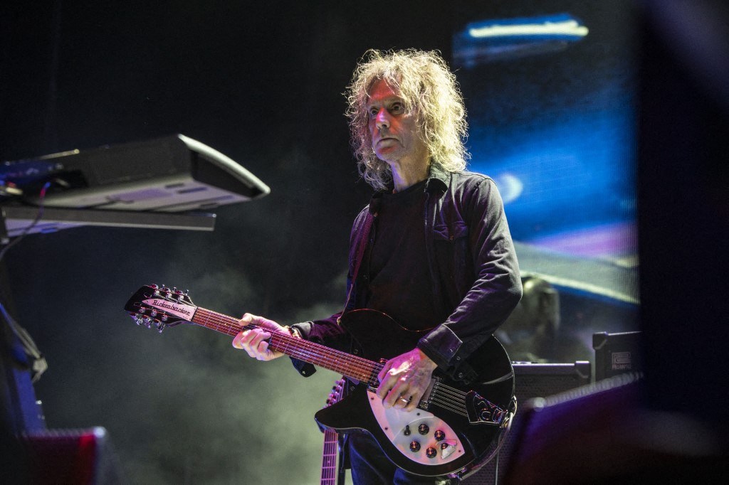 Morre, aos 65 anos, Perry Bamonte, tecladista e guitarrista do The Cure