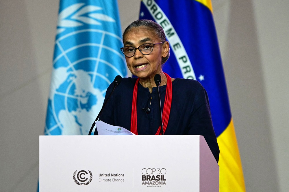 Marina Silva é internada após dor na lombar; exame indica ‘leve fratura’