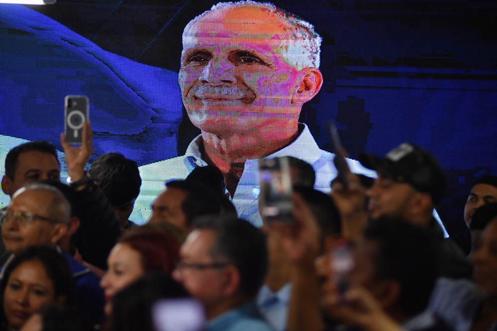 Apoiado por Trump, conservador Nasry Asfura é proclamado presidente de Honduras